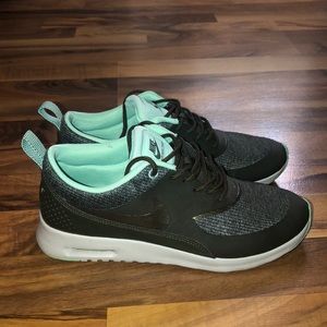 Nike Air Max Thea. Size 9 women.